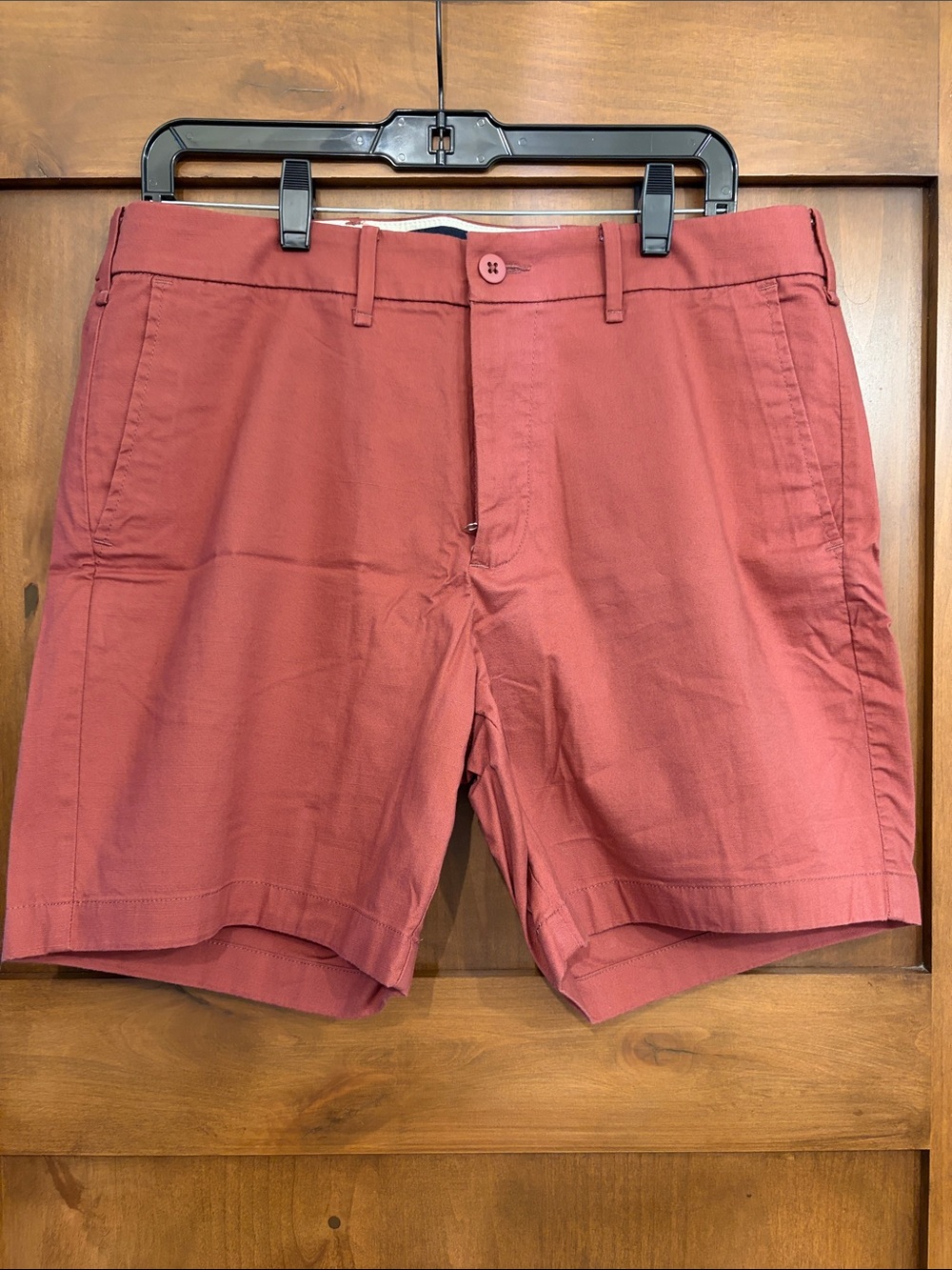 Abercrombie & Fitch Men’s Red Shorts